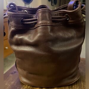 Sereta Leather Crossbody Shoulder Handbag Bucket style Supple Leather